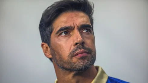 Abel Ferreira tecnico do Palmeiras durante partida contra o Santos no estadio Vila Belmiro pelo campeonato Paulista 2024. Treinador quer contratação sendo selada.