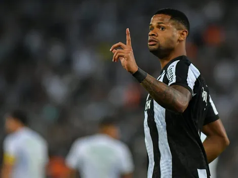 Júnior Santos atualiza tratativas por renovação com Botafogo