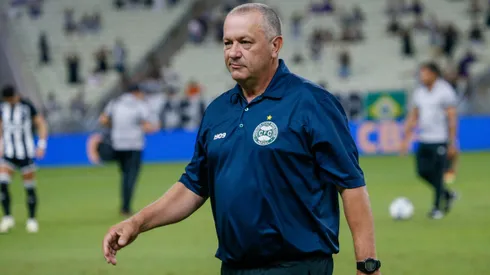 James Freitas durante confronto contra o Ceará no Campeonato Brasileiro da Série B 2024.