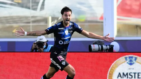 Lautaro Diáz durante confronto contra o São Paulo na final da Copa Sul-Americana 2022.