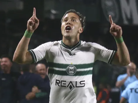 Matheus Frizzo marca golaço em vitória do Coritiba na Série B