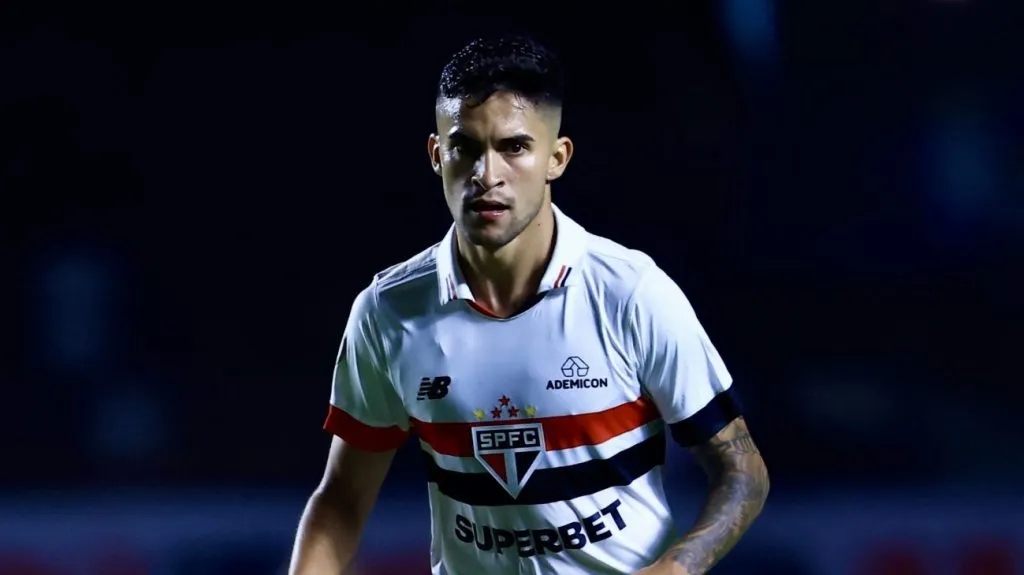 Nestor, durante partida do Brasileirão. Foto: Marcello Zambrana/AGIF