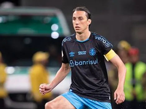 Notícia sobre Geromel e +1 'fervem' no Grêmio