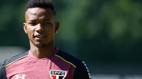 Thiago Mendes, quando jogava pelo São Paulo.