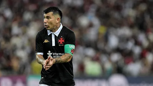 Medel pode entrar na lista de dispensa – Foto: Thiago Ribeiro/AGIF