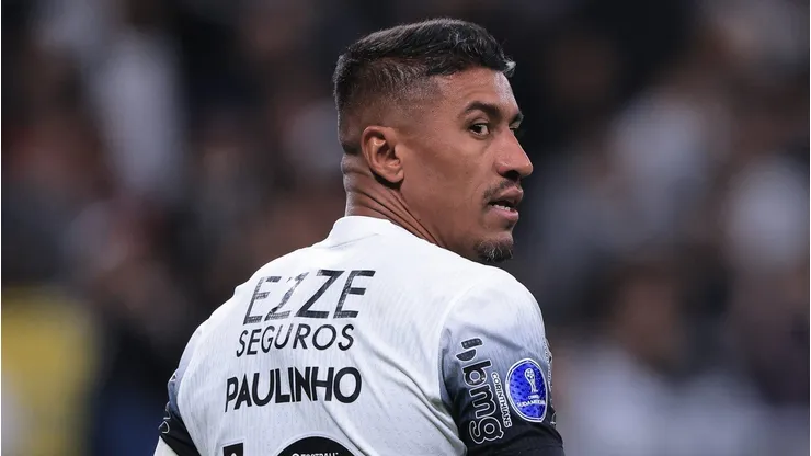 Paulinho jogador do Corinthians durante partida contra o Racing-URU na Arena Corinthians pelo campeonato Copa Sul-Americana 2024.