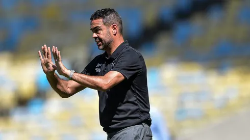 Artur Jorge conseguiu fazer a equipe alvinegra voltar aos trilhos.