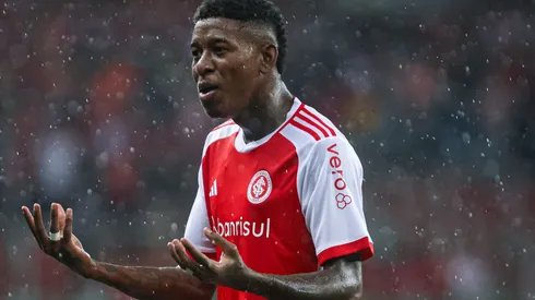 Zagueiro Vitão, do Internacional.