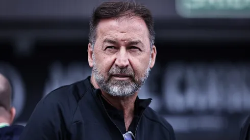 Presidente Augusto Melo no estadio Arena Corinthians antes da partida entre Corinthians e Cruzeiro pelo campeonato Copa Sao Paulo 2024. Busca por reforços está bem complicada.
