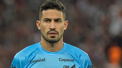 Pedro Henrique, jogando pelo Athletico.