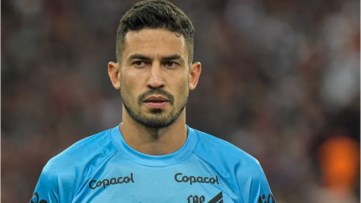 Pedro Henrique, jogando pelo Athletico.