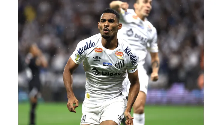 Joaquim, jogador do Santos, alvo do Botafogo