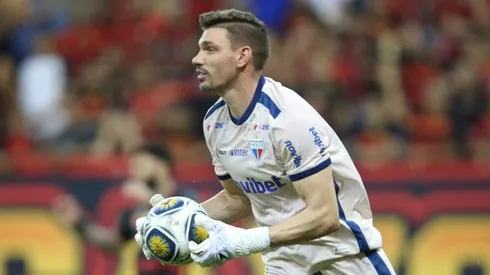 Joao Ricardo goleiro do Fortaleza durante a partida contra o Sport na Arena de Pernambuco, pela copa do nordeste 2024, neste domingo (26). Marlon Costa/AGIF
