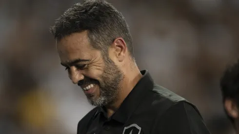 Artur Jorge técnico do Botafogo durante partida contra o LDU no estadio Engenhao pelo campeonato Copa Libertadores 2024.