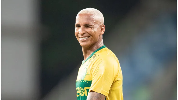 Deyverson durante confronto contra o Porto Velho na Copa Verde 2024.