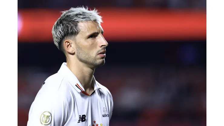 Calleri durante confronto contra o Cruzeiro no Campeonato Brasileiro de 2024.