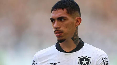 Hugo jogador do Botafogo