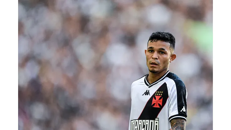 Adson jogador do Vasco