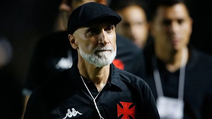 Alvaro Pacheco treinador do Vasco