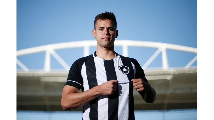 Jacob Montes durante apresentação no Botafogo. Foto: Vitor Silva/Botafogo