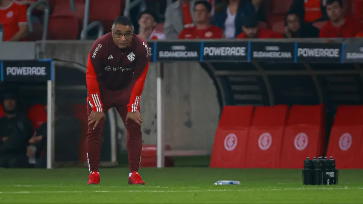 Roger Machado tecnico do Internacional durante partida contra o Rosario Central no estadio Beira-Rio pelo campeonato Copa Sul-Americana 2024