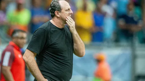 Rogério Ceni durante confronto contra o Internacional no Brasileirão 2024.