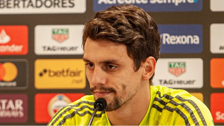 Rodrigo Caio, jogador do Grêmio, atuando no Flamengo em 2019