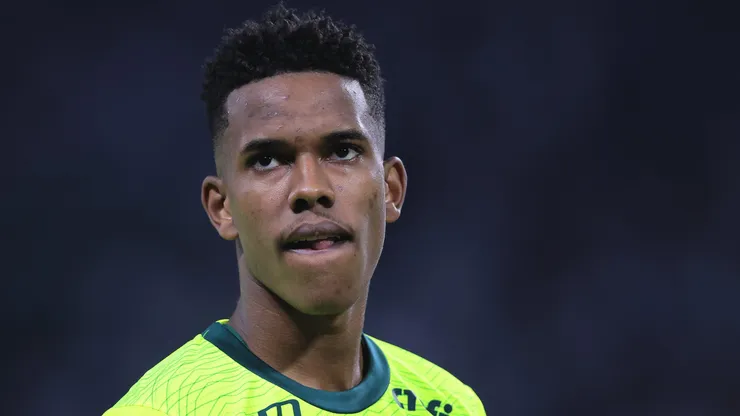 Estêvão não jogará contra o Flamengo.
