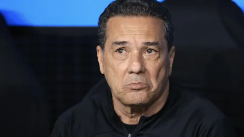 Luxemburgo durante passagem pelo Corinthians em cofronto contra o Estudiantes na Copa Sul-Americana de 2024.