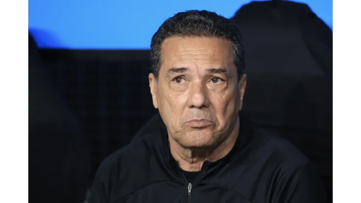 Luxemburgo durante passagem pelo Corinthians em cofronto contra o Estudiantes na Copa Sul-Americana de 2024.