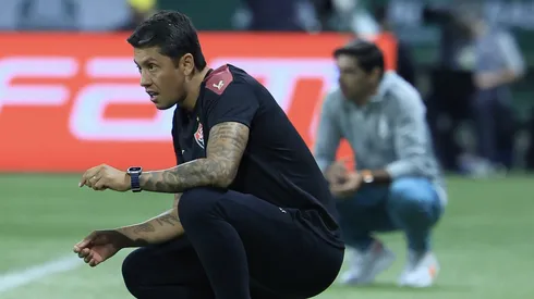 Thiago Carpini tecnico do Vitoria durante partida contra o Palmeiras no estadio Arena Allianz Parque pelo campeonato Brasileiro A 2024. Foto: Marcello Zambrana/AGIF