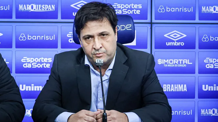 Alberto Guerra durante coletiva de imprensa em 2023.