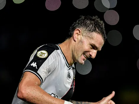 Vegetti fala da influência forte de Pedrinho no Vasco da Gama