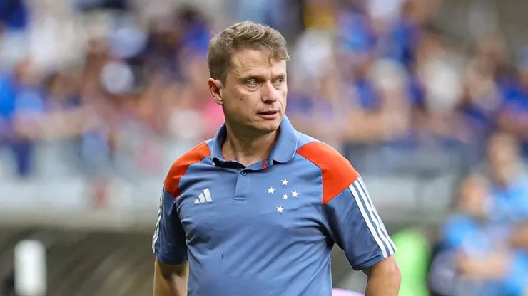 Fernando Sebra, treinador do Cruzeiro.