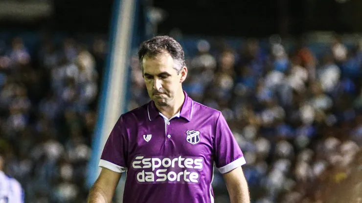 Leo Conde tecnico do Ceara durante partida contra o Paysandu no estadio Curuzu pelo campeonato Brasileiro B 2024