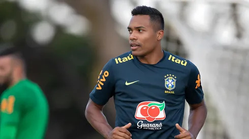 Último treino da Seleção Brasileira em Singapura. Alex Sandro. Jogador não deve ser contratado