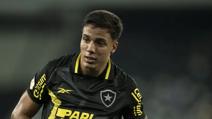 Carlos Alberto deve ficar no Botafogo.