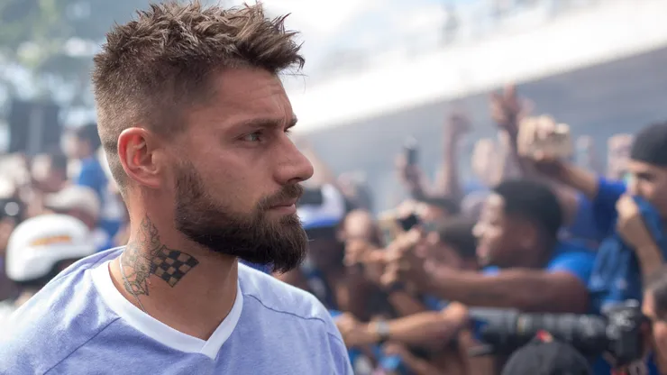 Rafael Sobis do Cruzeiro durante chegada da equipe para a partida contra o Atletico-MG no estadio Mineirao pelo campeonato Mineiro 2018.