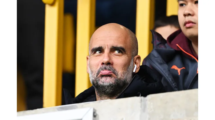 Guardiola durante confronto contra o Wolverhampton na Premier League 2023/24.
