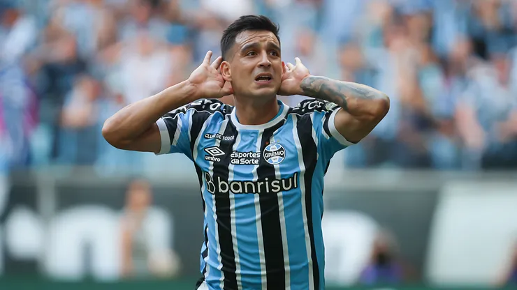 Franco Cristaldo jogador do Grêmio comemora seu gol durante partida contra o Juventude no estádio Arena do Grêmio pelo campeonato Gaúcho 2024.