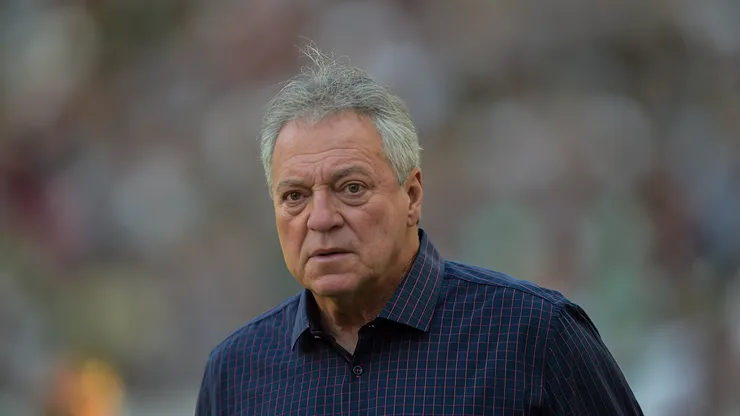 Abel Braga técnico do Fluminense durante partida contra o Santos no estádio Maracanã pelo campeonato Brasileiro A 2022.