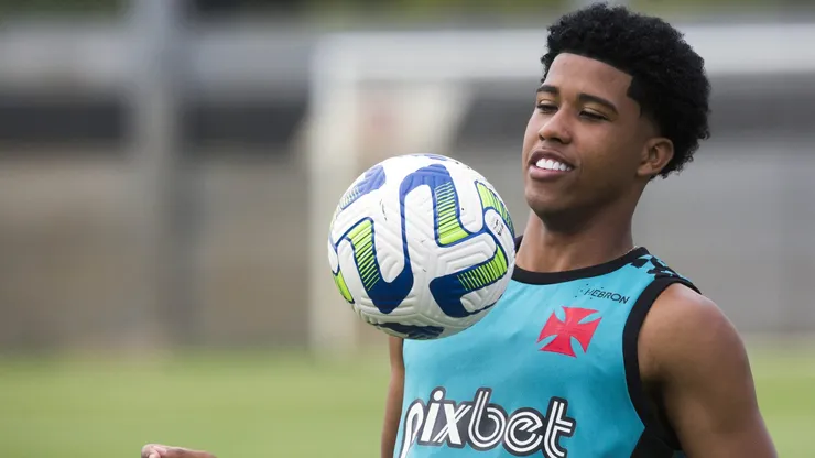 Andrey no treino do Vasco da Gama no CT Moacyr Barbosa em 14 de abril de 2023.