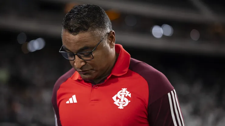 Roger Machado tecnico do Internacional durante partida contra o Botafogo no estadio Engenhao pelo campeonato Brasileiro A 2024