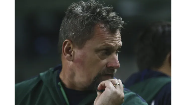 Fábio Matias durante confronto contra o Mirassol na Série B.