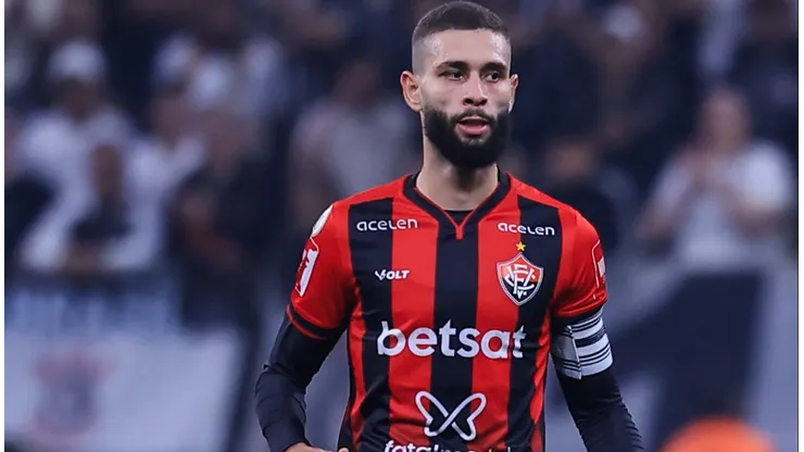 Wagner Leonardo durante confronto contra o Corinthians no Brasileirão 2024.