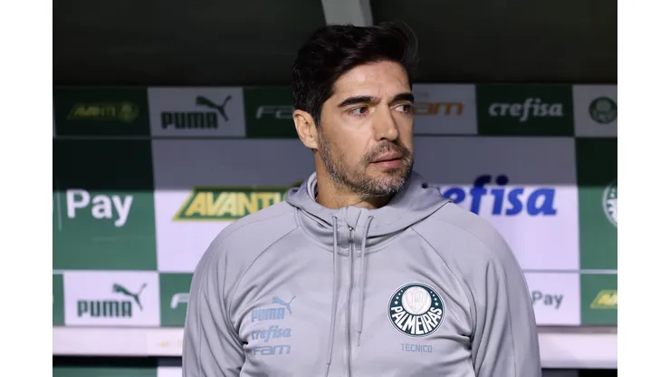 Abel Ferreira durante confronto contra o Cruzeiro no Brasileirão 2024.