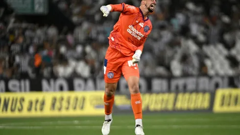 Goleiro do Bahia comemora gol (Andre Paes / Alamy Stock Photo)