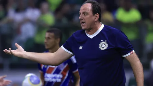 Rogério Ceni ainda não sabe se vai contar com o meia – Foto: Marcello Zambrana/AGIF