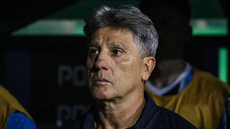 Renato Portaluppi durante partida contra o Estudiantes Copa Libertadores 2024. Foto: Leonardo Hubbe/AGIF