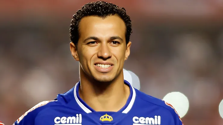 Leandro Damiao do Cruzeiro durante partida de ida das oitavas de final da Copa Libertadores da America 2015, no estadio do Morumbi/Sao Paulo.